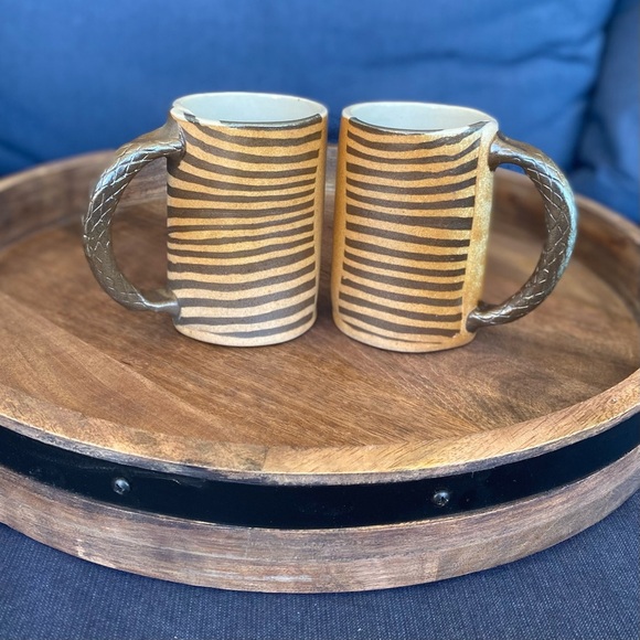 Two Gorgeous Hand-Thrown Studio Art Turtle Pottery Mugs Signed Artist:  … - Picture 3 of 10